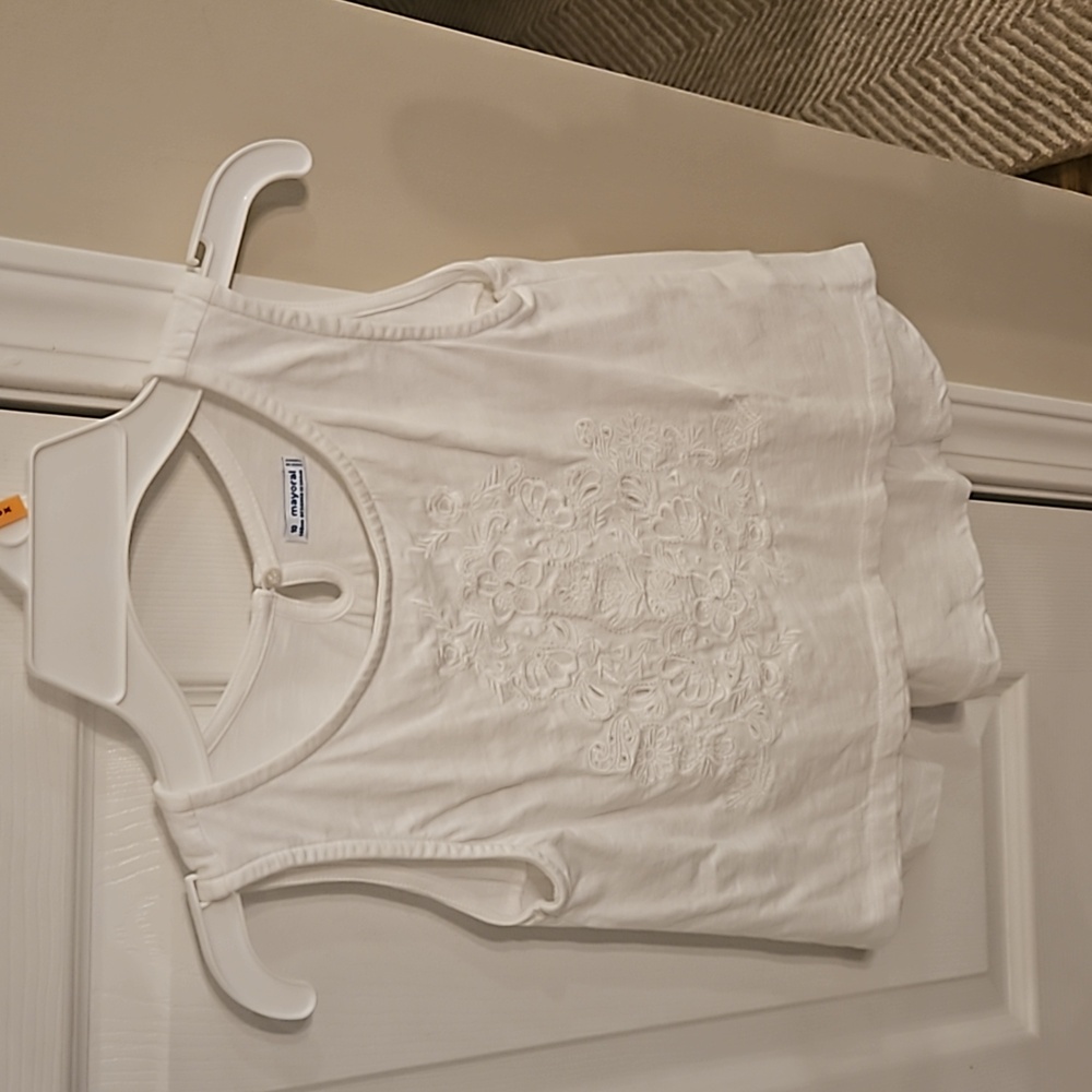 Mayoral girls white embodiment sleeveless Shirt size 10